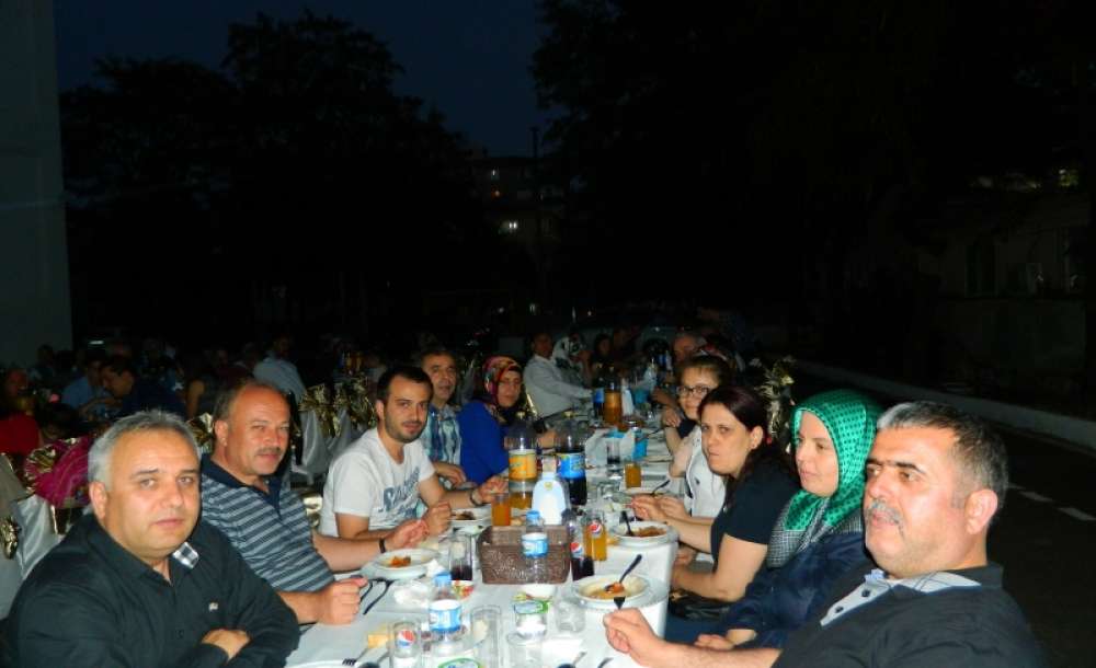 Çorlu İlçe Milli Eğitim Müdürlüğü Ailesi İftar Yemeğinde Buluştu