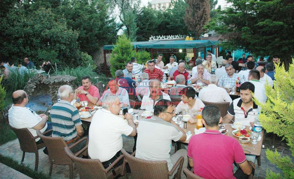 Öğrenci Servisleri İftarda Buluştu