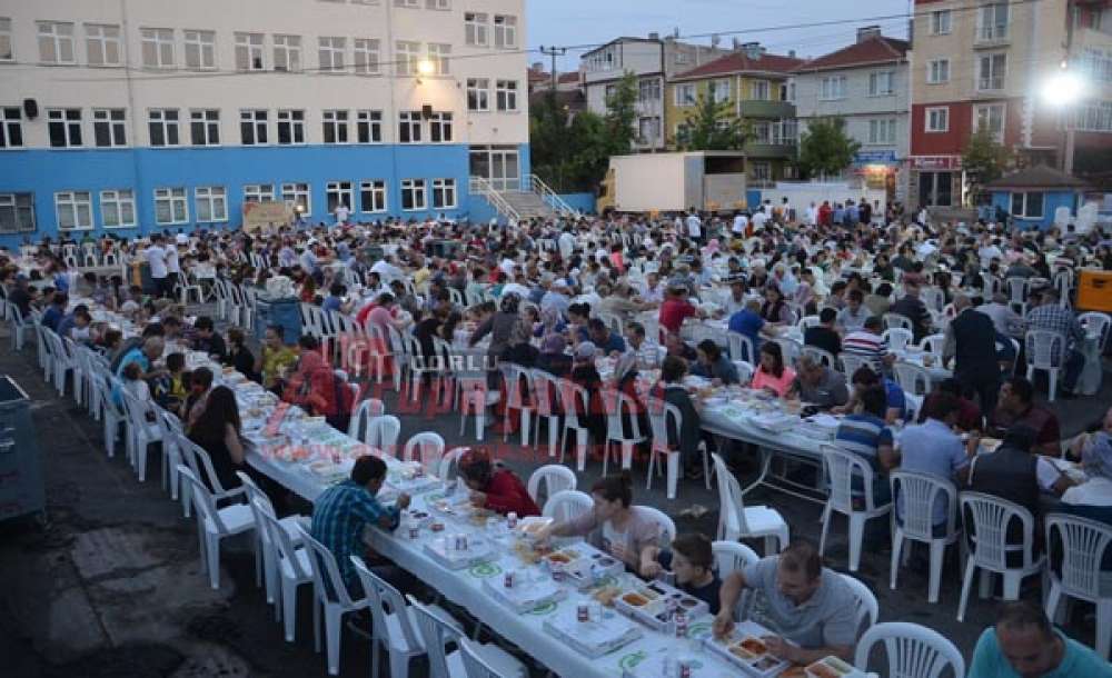 Büyükşehirden Çorlu'da İftar   