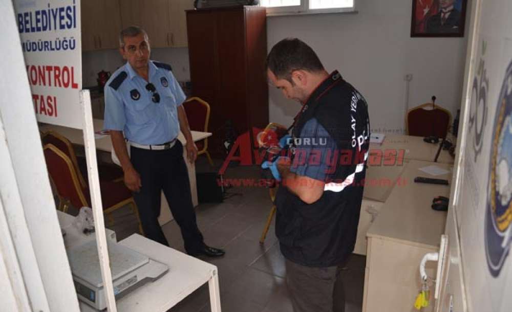 Zabıtayı Soydular