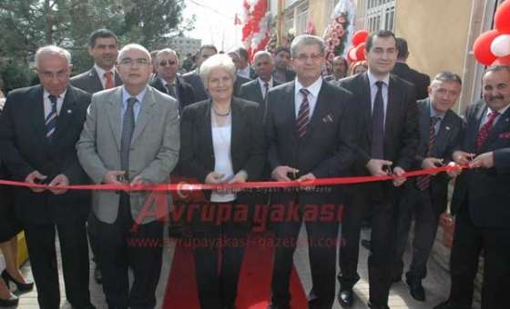 Mükerrem Ali Kayan İlkokulu`na Oyun Parkı Ve Trafik Eğitim Alanı