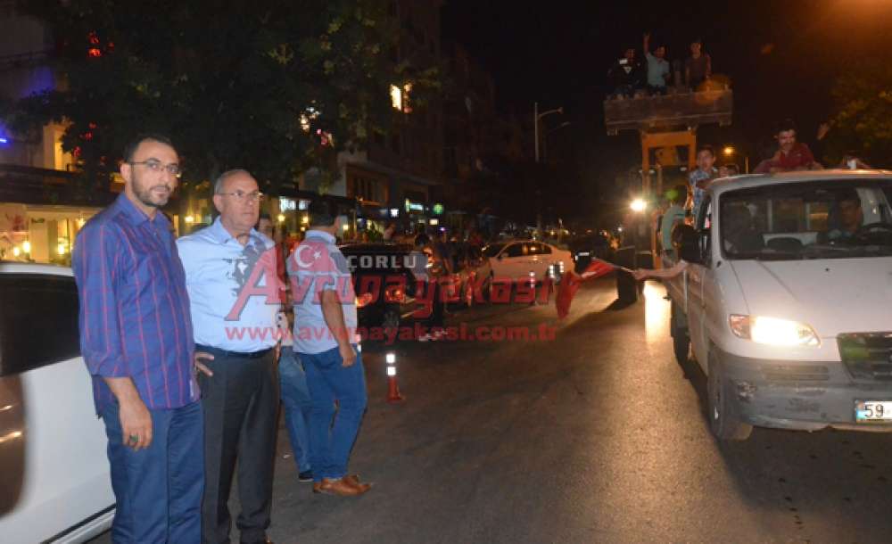 İş Makineleri Meydanlara İndi