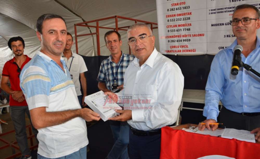 Çorlu Evcil Kanatlılar Derneği'nin Fuarına Yoğun İlgi