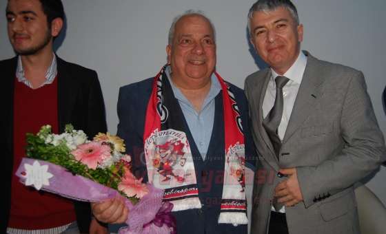 Zeki Alasya Çorlu'da Üniversite Öğrencileri Ile Buluştu