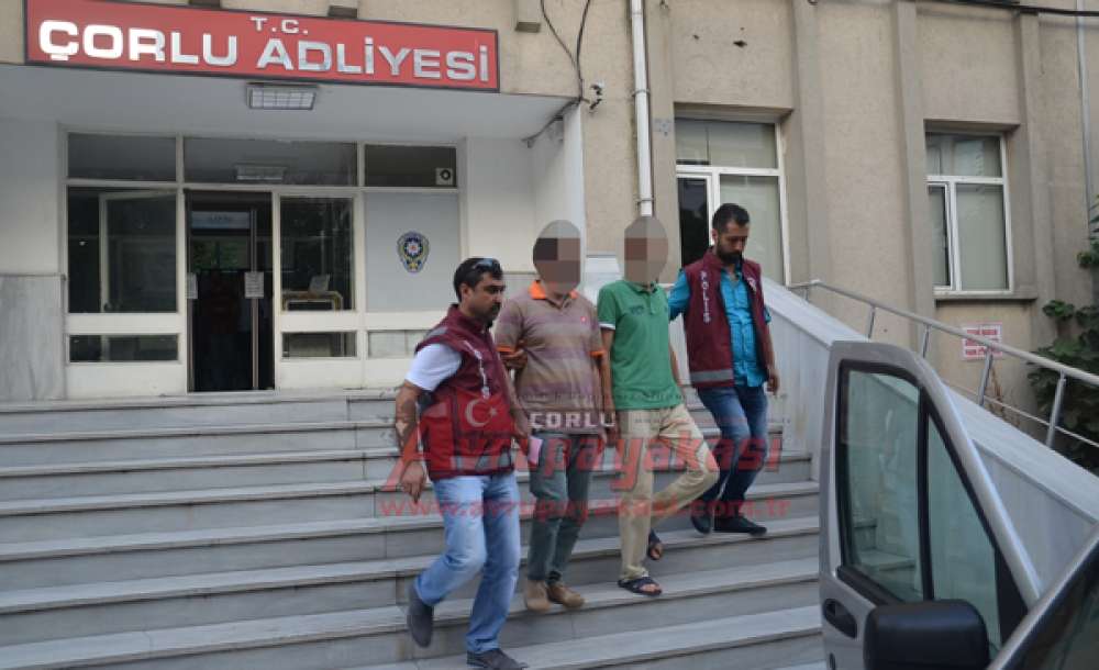 3 Öğretmen Tutuklandı