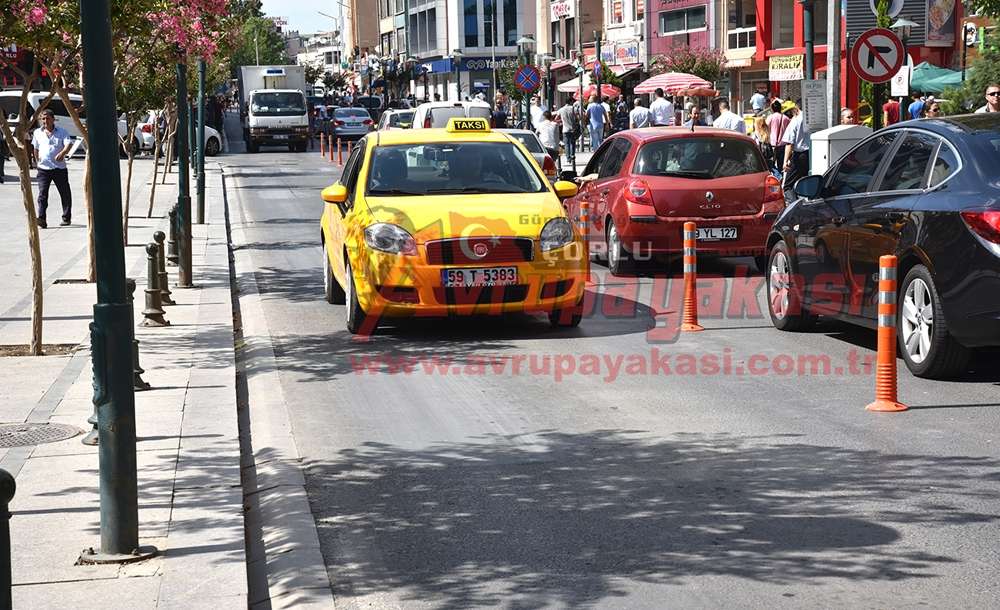 Omurtak Caddesi Artık Gidiş Ve Geliş