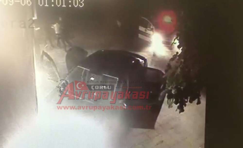 Hırsızlık Şüphelilerinin Kaza Ve Polise Yakalanma Anı Kamerada