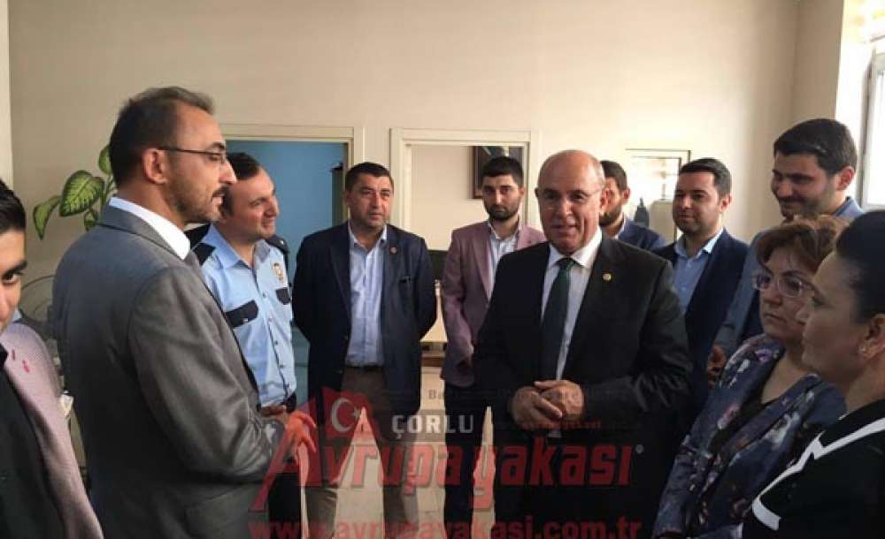 Ak Parti'de Bayramlaşma
