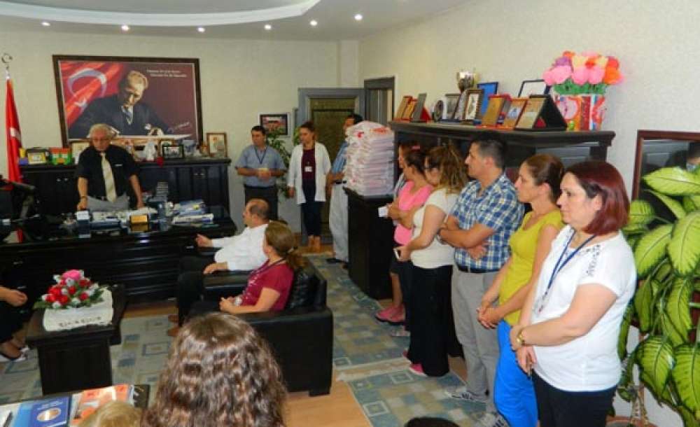 Müdür Güçlü Kurum Çalışanları Ile Bayramlaştı