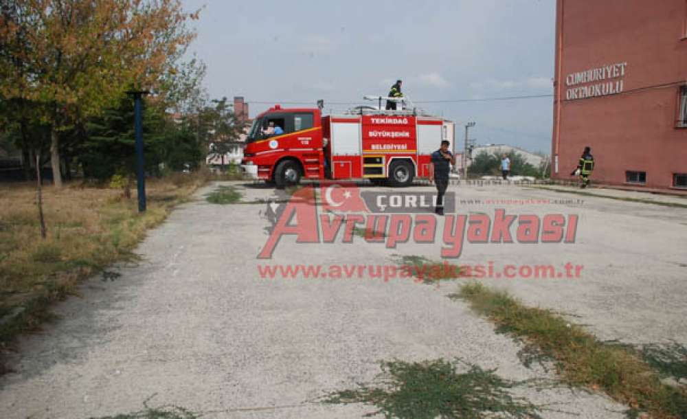 Yangın İhbarı İtfaiyeyi Alarma Geçirdi