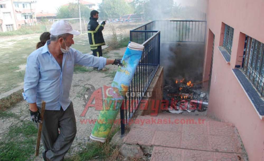 Yangın İhbarı İtfaiyeyi Alarma Geçirdi