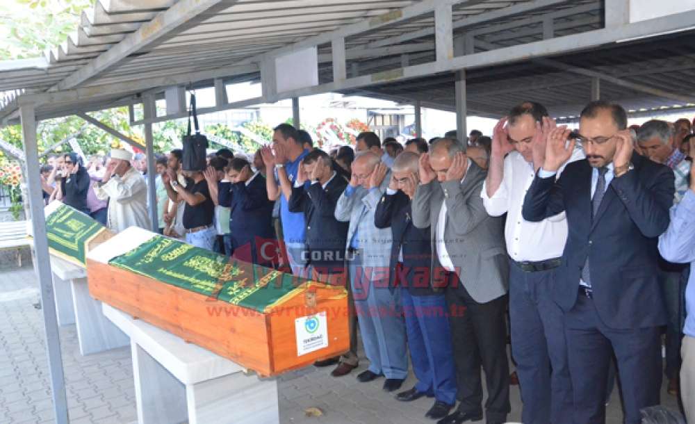 Gazeteci Özcan Son Yolculuğuna Uğurlandı   