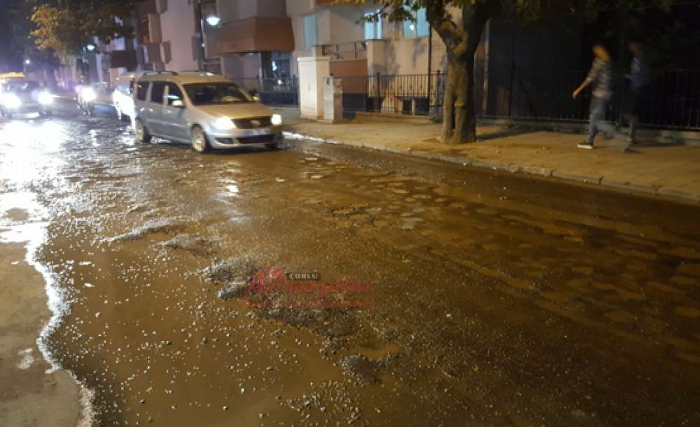 Şinasi Kurşun Caddesi Daha Da Bozuldu