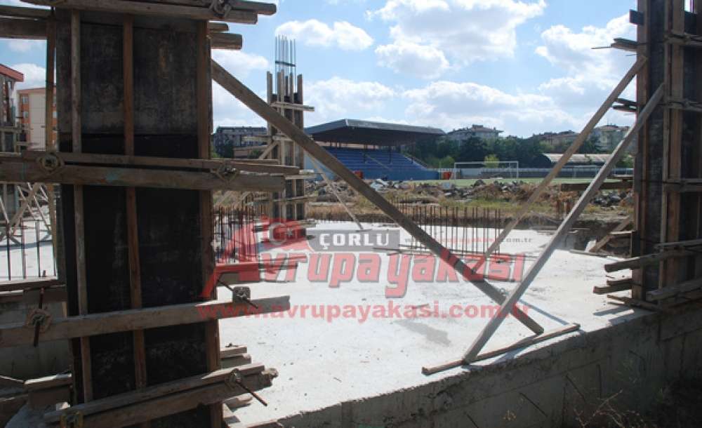 Gençlik Merkezi Yarım Kaldı