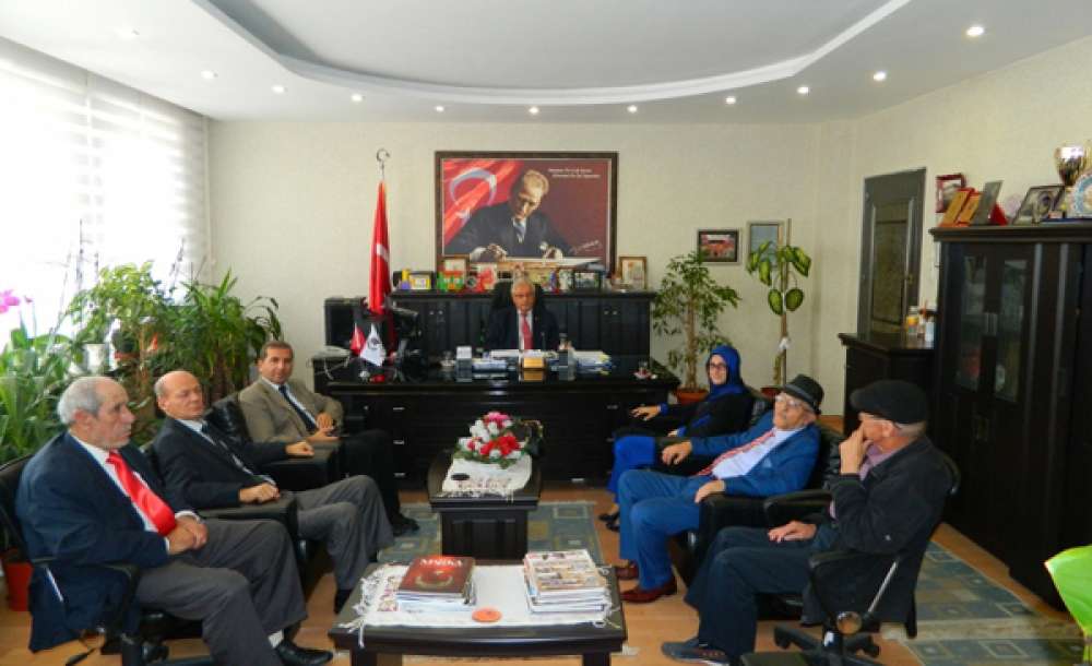 Çorlu Huzurevi Sakinlerinden Müdür Güçlü'ye Ziyaret