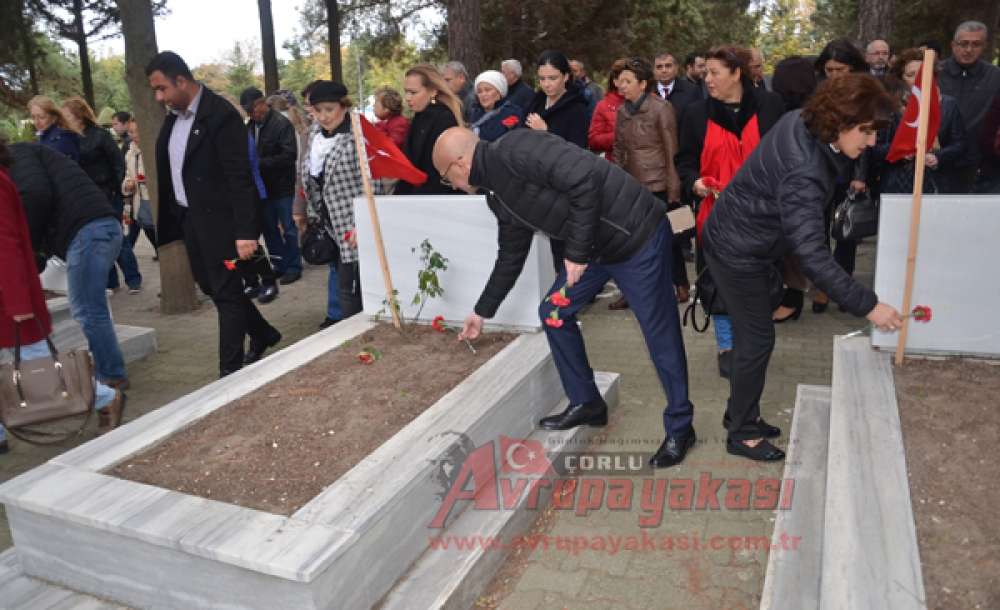 Chp'den Şehitliğe Ziyaret