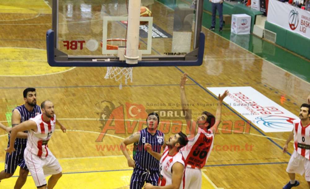 Çbsk Son Saniye Basketiyle Güldü