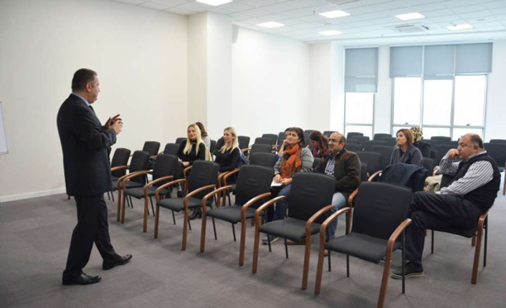 İş Hayatında Mutlu Olmanın Sırları Anlatıldı