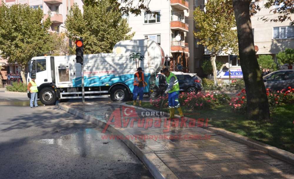 Parklar Dezenfekte Ediliyor