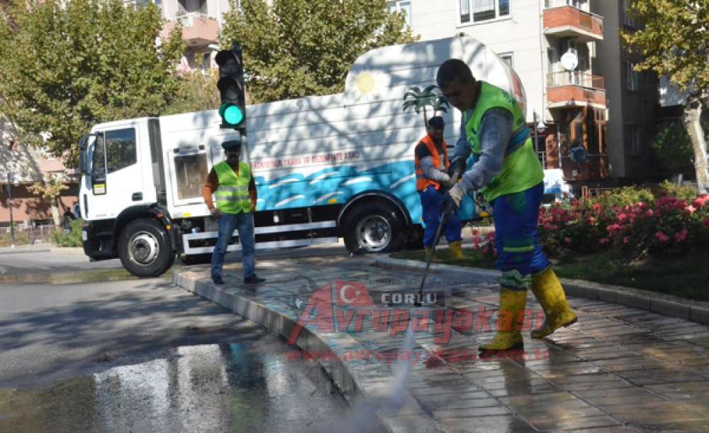 Parklar Dezenfekte Ediliyor