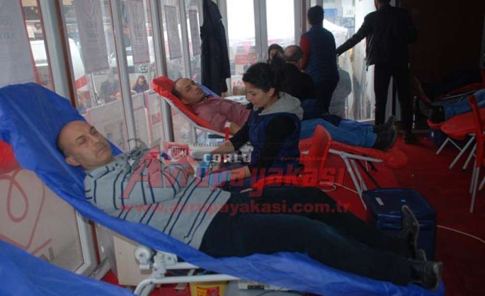 Kızılay 545 Ünite Kan 95 Adet Kök Hücre Bağışı Aldı