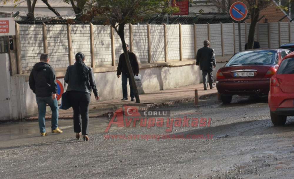 Kumyol'du Çamur Yol Oldu