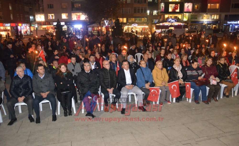 Chp'li Gençlerden Atatürk'e Saygı Nöbeti