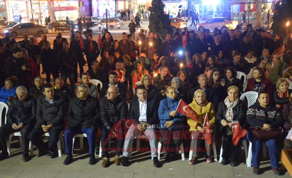 Chp'li Gençlerden Atatürk'e Saygı Nöbeti