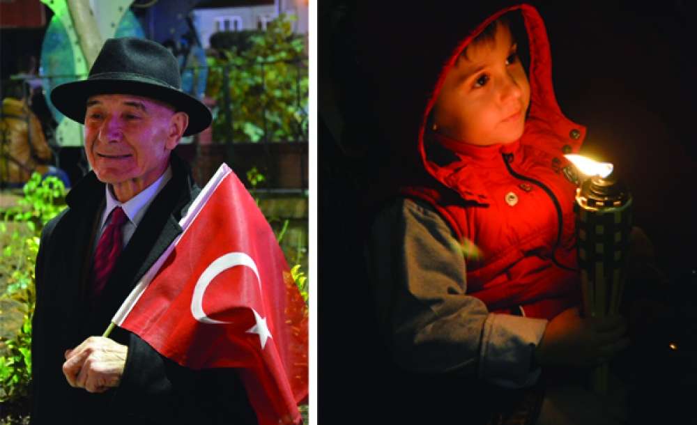 Chp'li Gençlerden Atatürk'e Saygı Nöbeti