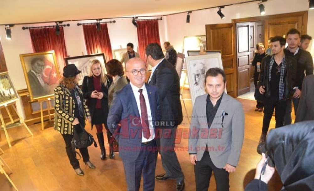 Chp'nin Alternatif Komisyonundan Atatürk Resimleri Sergisi