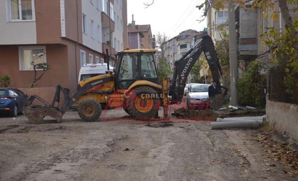 Bahçelievler'de Altyapı Çalışmaları Sürüyor