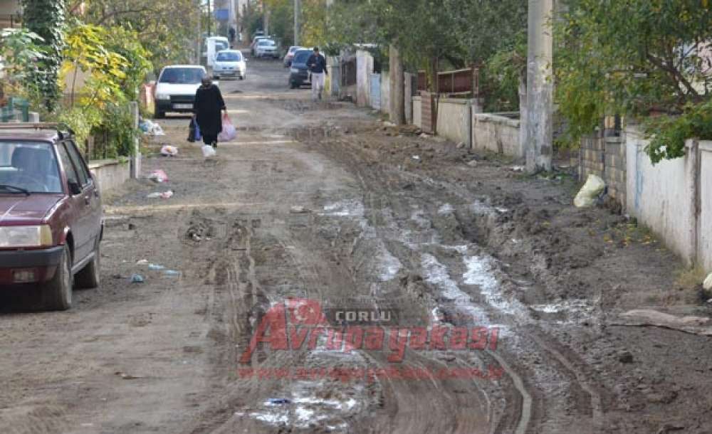 Bahçelievler Çamur Deryasına Döndü