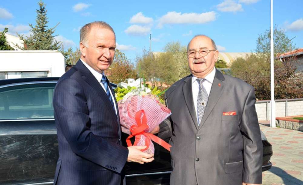 Vali Ceylan Çorlu Huzurevi'ni Ziyaret Etti