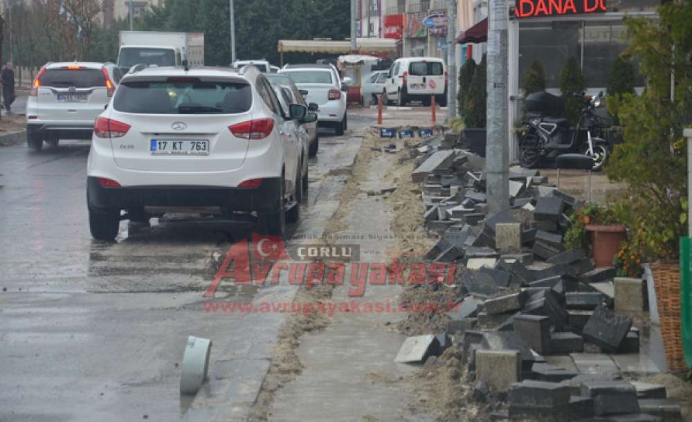 Esnaf Kan Ağlıyor