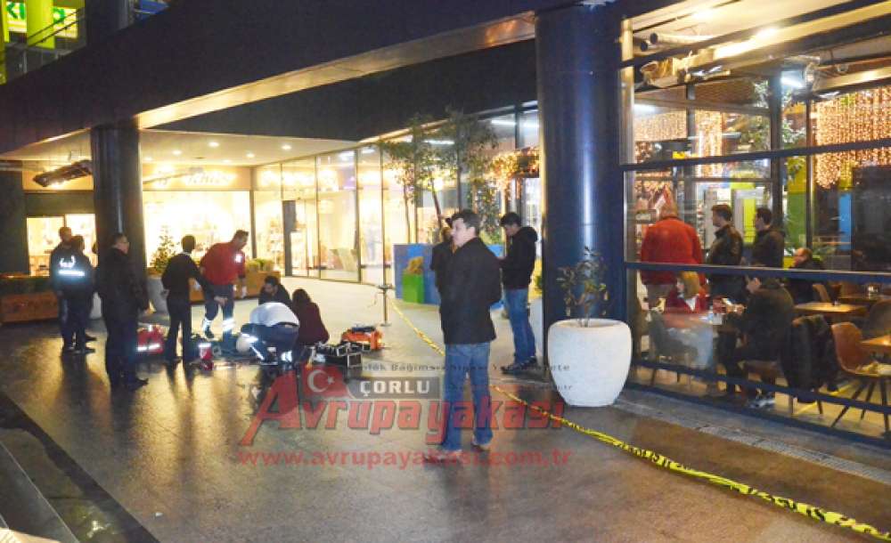 Avm'de İntihar