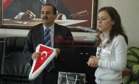 Konuk Öğretmen Ve Öğrenciler`den Okumuş`a Ziyaret