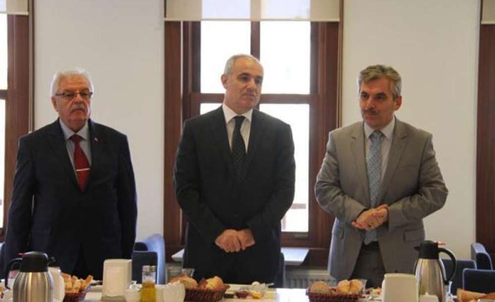 Çorlu Müftülüğü'nden İşitme Engelli Kursiyerlere Kahvaltı