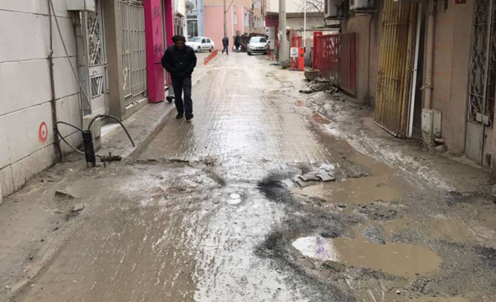 Ara Sokaklar Çamur İçinde