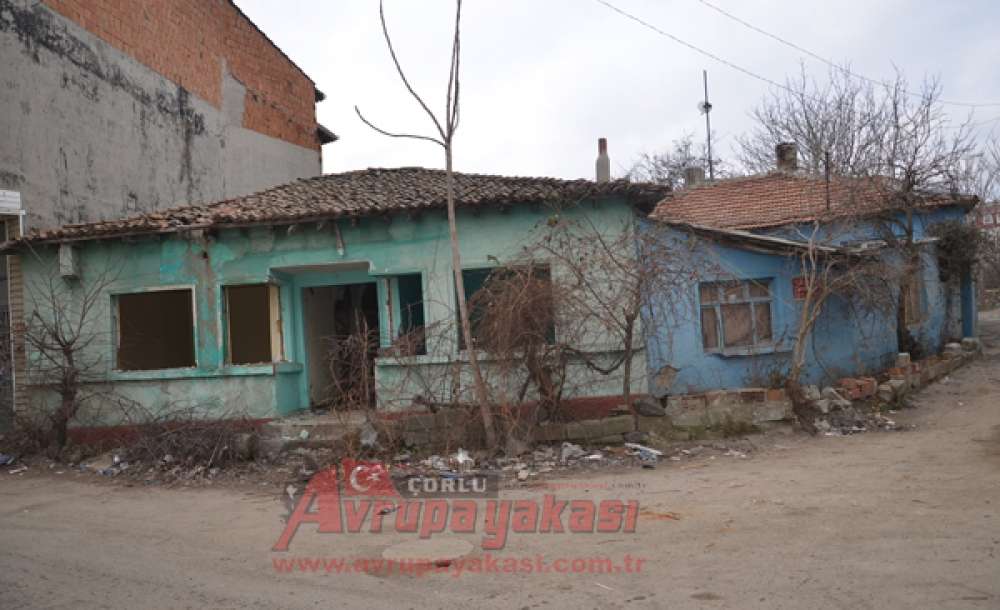 Mahallelinin Metruk Bina İsyanı