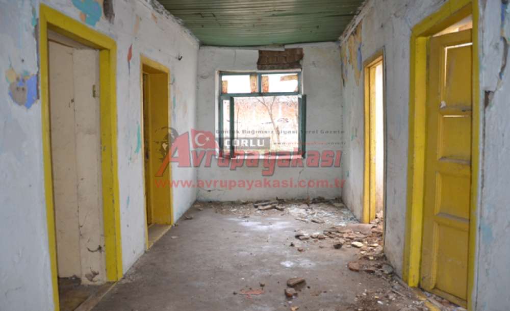 Mahallelinin Metruk Bina İsyanı