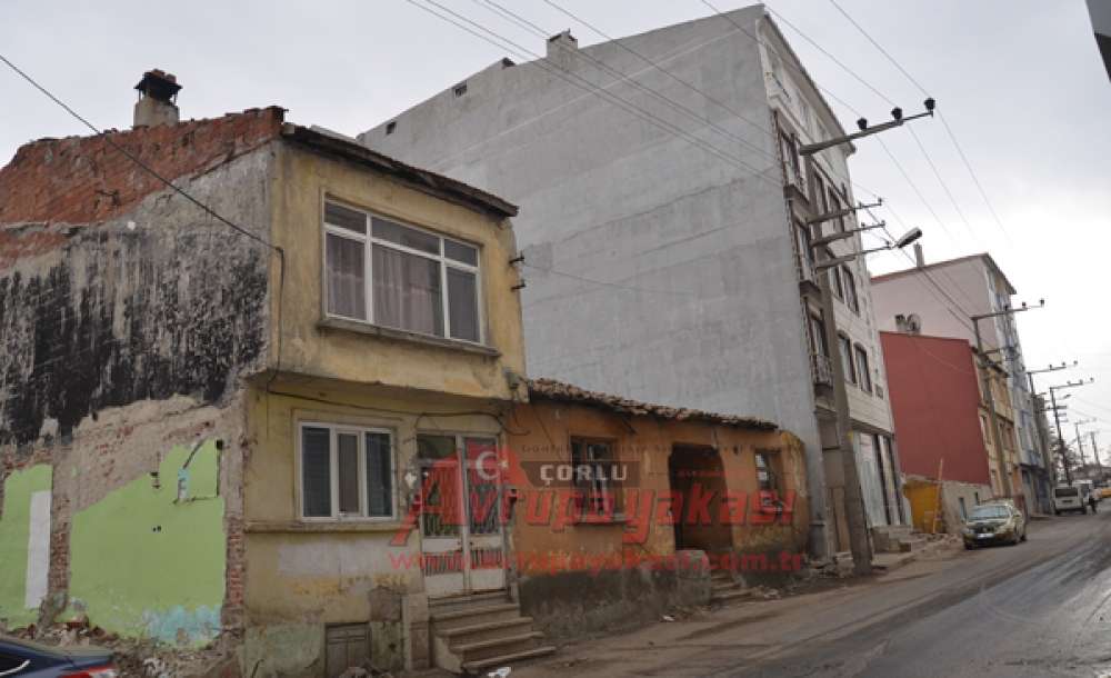 Mahallelinin Metruk Bina İsyanı