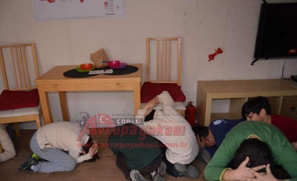Deprem Tırı Çorlu'da