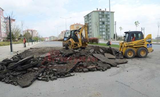 Bülent Ecevit Bulvarı'nda Asfaltlama Başladı