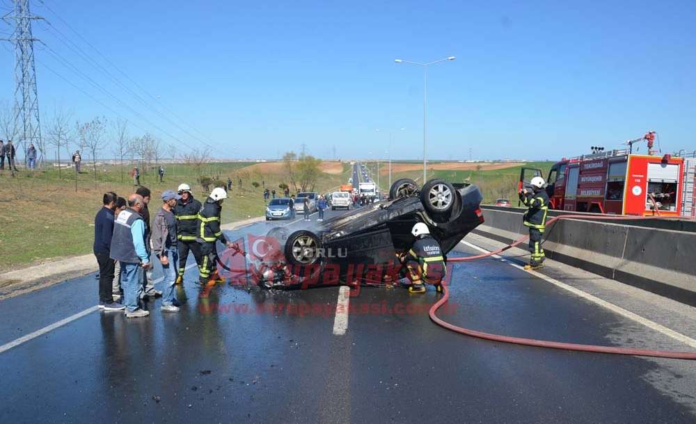4 Araç Bir Birine Girdi Araçlardan Biri Yandı