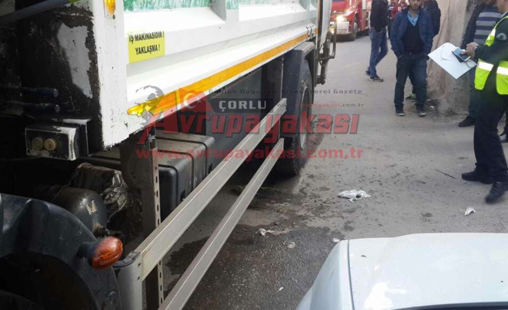 Çöp Kamyonunun Ezdiği Çocuk Hayatını Kaybetti