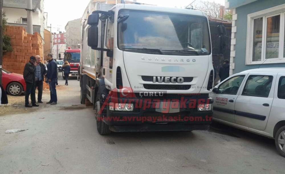 Çöp Kamyonunun Ezdiği Çocuk Hayatını Kaybetti