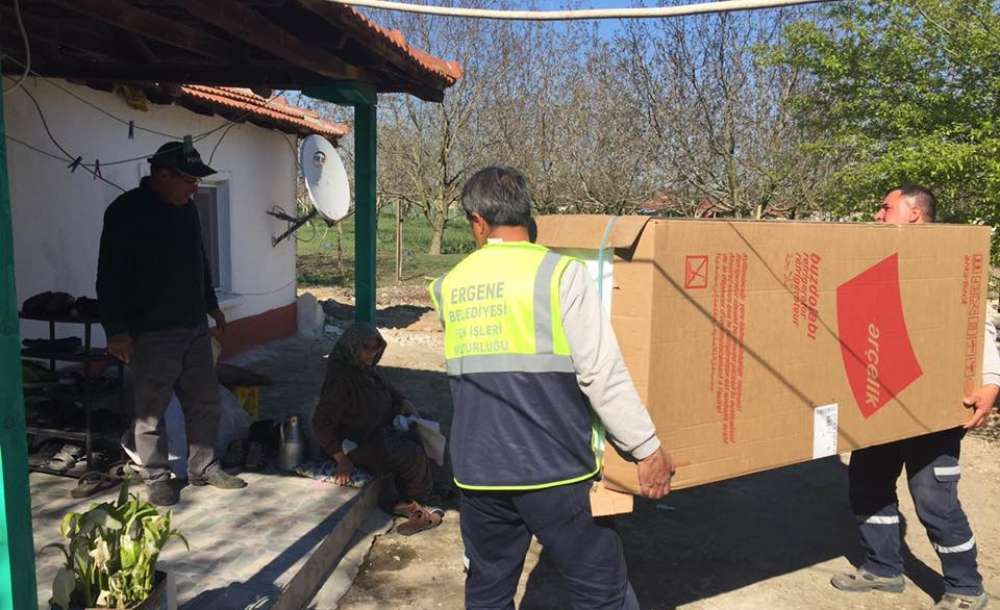 Ergene Belediyesi'nden Evi Yanan Yaşlı Çifte Yardım Eli