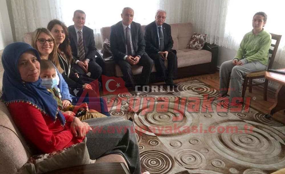 Kaymakam Kılıç Ve Öğrencilerden Ev Ziyaretleri