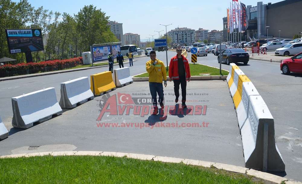 Kavşağa Beton Bariyer
