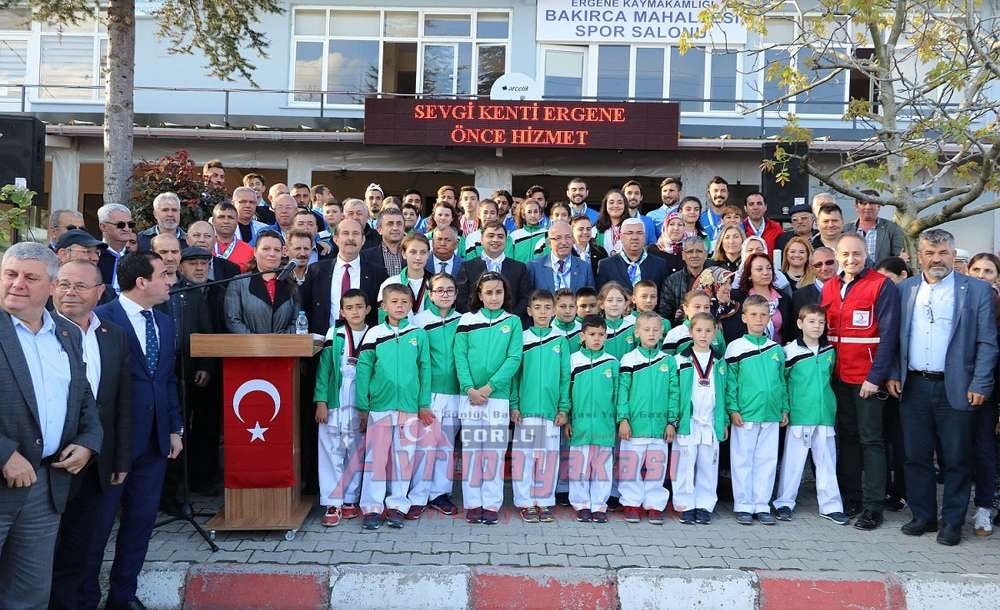 Bakırça Mahallesi Spor Salonu Açıldı